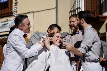 Actuación de ‘La increíble barbería ambulante de TAG Time’.