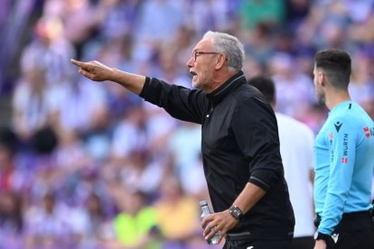 Miguel Álvarez, técnico del Villarreal B