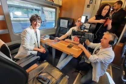 El segundo Tren de la Cultura de Renfe y sus 11 escritoras y escritores llegan a Valladolid