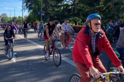 Participantes en la 'bicicletada' en Valladolid