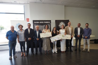 Entrega del Premio Joven Promesa a Nayara Pineda, María Viciosa y Daniel Martín