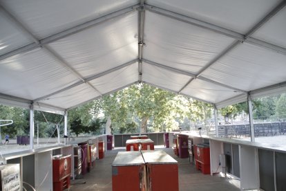 Preparativos de Moreras para la noche de San Juan