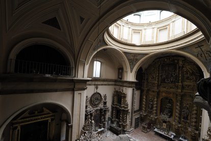 Estado del interior de la Vera Cruz tras el desplome de la cúpula
