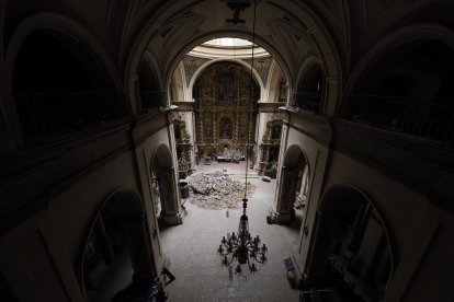 Estado del interior de la Vera Cruz tras el desplome de la cúpula