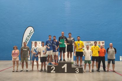 Podio masculino XVIII Open Nacional de Frontenis en Cogeces del Monte
