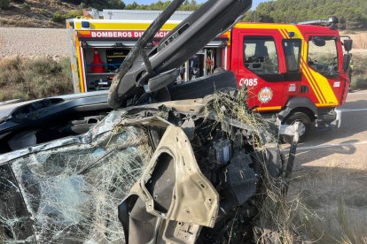 Estado en el que quedó el vehículo después del accidente en la VA-101 en Villafuerte de Esgueva