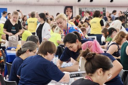 Final por equipos del Campeonato Mundial de Puzzles.