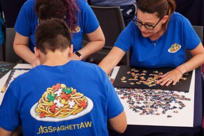 Final por equipos del Campeonato Mundial de Puzzles.