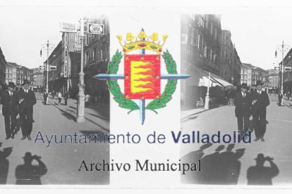 Dos hombres paseando por la calle Ferrari con Fuente Dorada al fondo en 1920