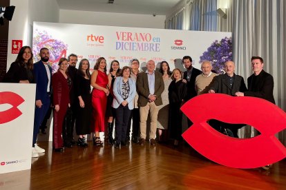 Estreno mundial de la película ‘Verano en diciembre’ con la presencia del alcalde de Valladolid, Jesús Julio Carnero, y la concejala Blanca Jiménez