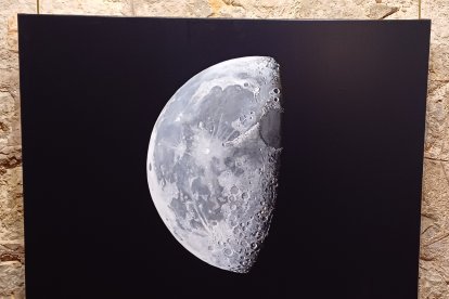 'Luna menguante sobre el Monte Reinier', de 2023