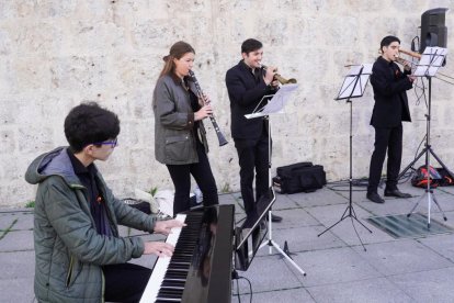 Músicos del Conservatorio de Valladolid durante el homenaje.
