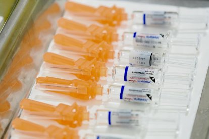 Campaña de vacunación sin cita del COVID y de la Gripe en el centro de salud Arturo Eyries