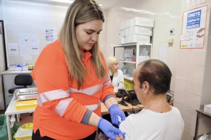 Campaña de vacunación sin cita del COVID y de la Gripe en el centro de salud Arturo Eyries