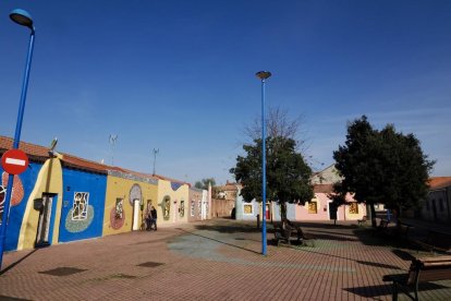 Plaza y calle los Monegros en el barrio España de Valladolid
