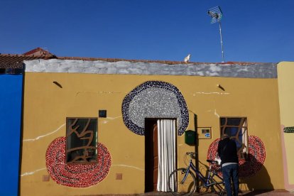 Plaza y calle los Monegros en el barrio España de Valladolid