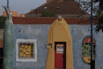 Plaza y calle los Monegros en el barrio España de Valladolid
