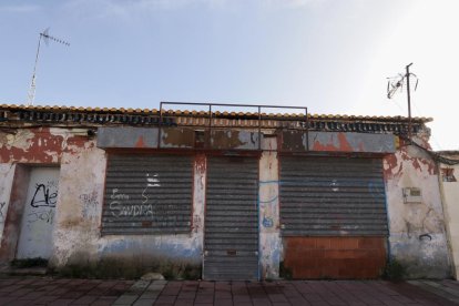 Plaza y calle los Monegros en el barrio España de Valladolid