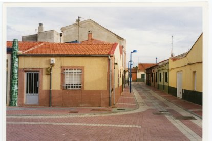 La calle Monegros en el año 2000.