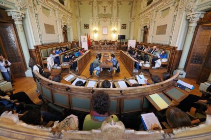 Pleno de la infancia en el Ayuntamiento de Valladolid.
