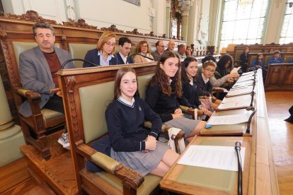 Pleno de la infancia en el Ayuntamiento de Valladolid.