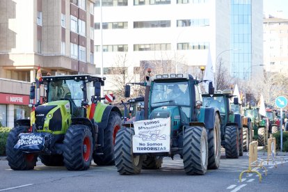 Los tractores recorren las calles de Valladolid