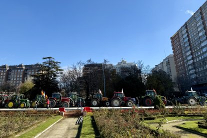 Los tractores recorren las calles de Valladolid