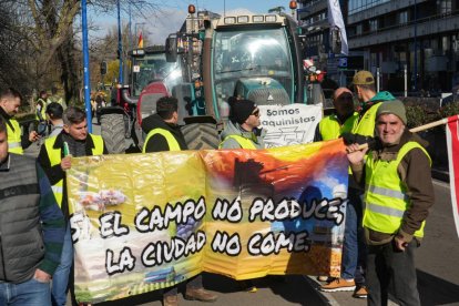 Los tractores recorren las calles de Valladolid