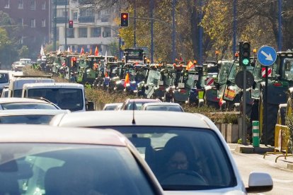Los tractores recorren las calles de Valladolid