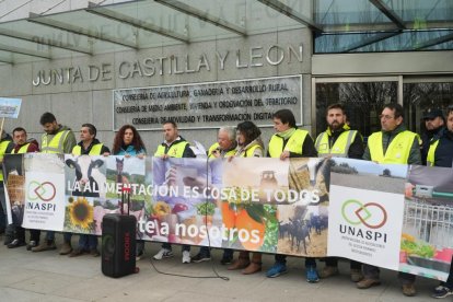Los tractores recorren las calles de Valladolid