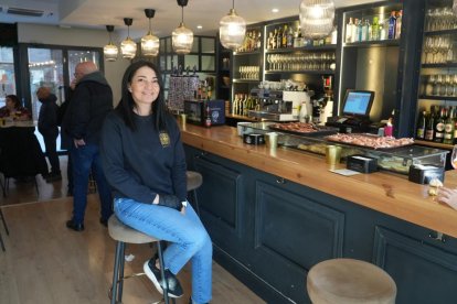 Calle Mateo Seoane Sobral. Puri Choya, dueña del restaurante Buenas y Santas.