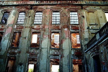 Conjunto esclusa 40 del Canal de Castilla en Corcos del Valle