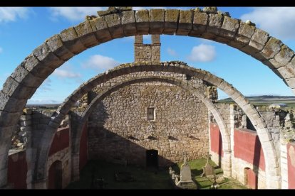 Ermita de Ntra. Sra. de Canteces en Vega de Valdetronco