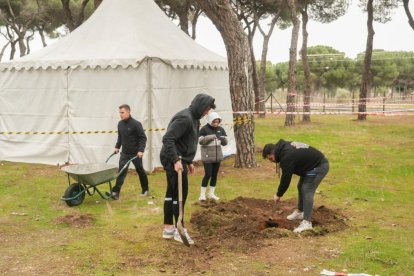 Preparativos y primeros en llegar a Pingüinos 2025.