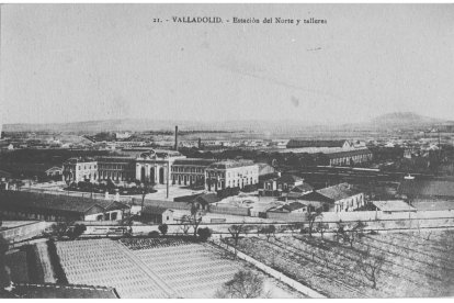 Postal antigua de la Estación del Norte y de los talleres de Renfe de una fecha desconocida.