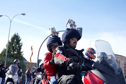 Desfile de Banderas en la 42ª edición de Pingüinos