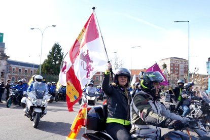 Raquel Alonso, delegada territorial de la Junta en Valladolid, en el Desfile de Banderas en la 42ª edición de Pingüinos