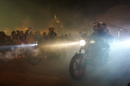 Desfile de antorchas en la 42ª edición de Pingüinos