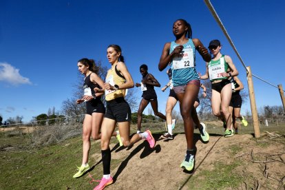 Un momento de la prueba femenina en el circuito de La Cañada.