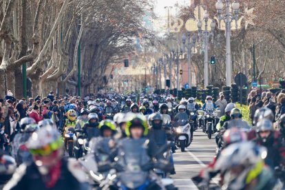 Desfile de Banderas por el centro de Valladolid