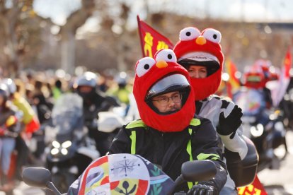 Desfile de Banderas por el centro de Valladolid
