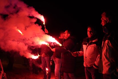 Desfile de antorchas de Motauros 2025 en la noche del sábado.