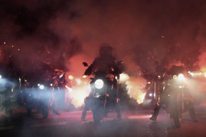 Desfile de antorchas de Motauros 2025 en la noche del sábado.