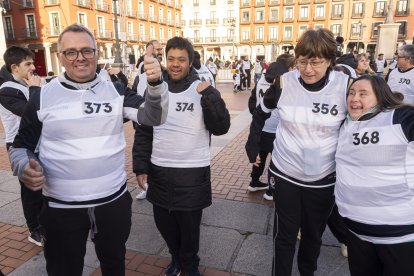 Más participantes del bando blanco