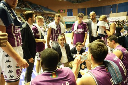 Iñaki Martín en un tiempo muerto en el Fontes do Sar.