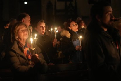 Iglesia de Santiago. Procesión de Las Candelas con la imagen de Nuestra Señora de La Salve.