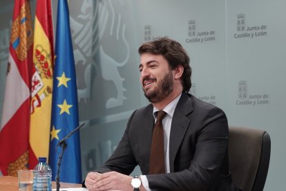 Gallardo comunica la ruptura del pacto de gobierno ya anunciada por Abascal y confirma que dejará de ser vicepresidente de la Junta en julio de 2024