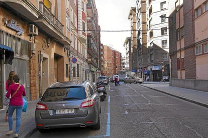 Calle Nicolás Salmerón entre San Luis y Labradores