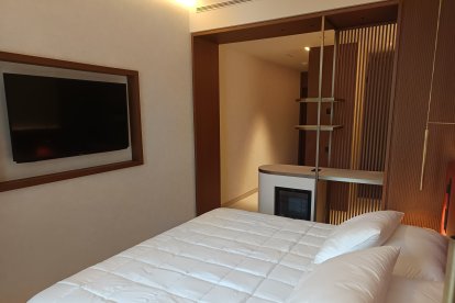 Detalle del baño de la habitación piloto del hotel.