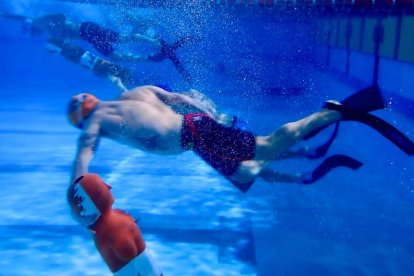 Un momento de una prueba del Campeonato de España Master de Salvamento y Socorrismo celebrado en Valladolid.